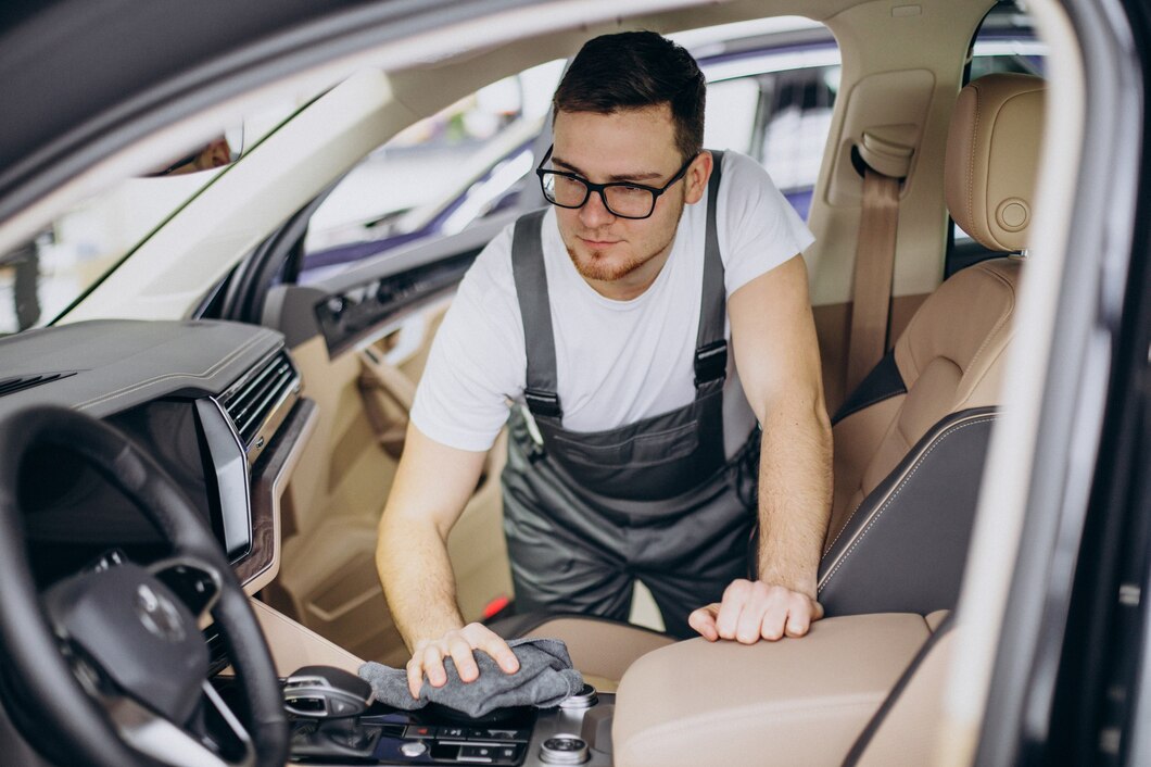 Detailing auto ELEVORA